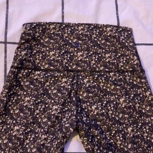 Lululemon yoga pants
